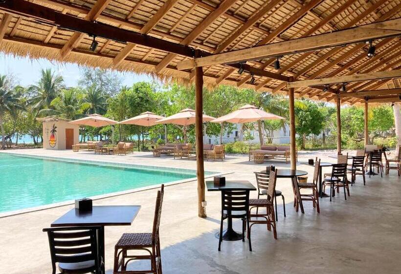 בית מלון כפרי Beachwalk Koh Rong