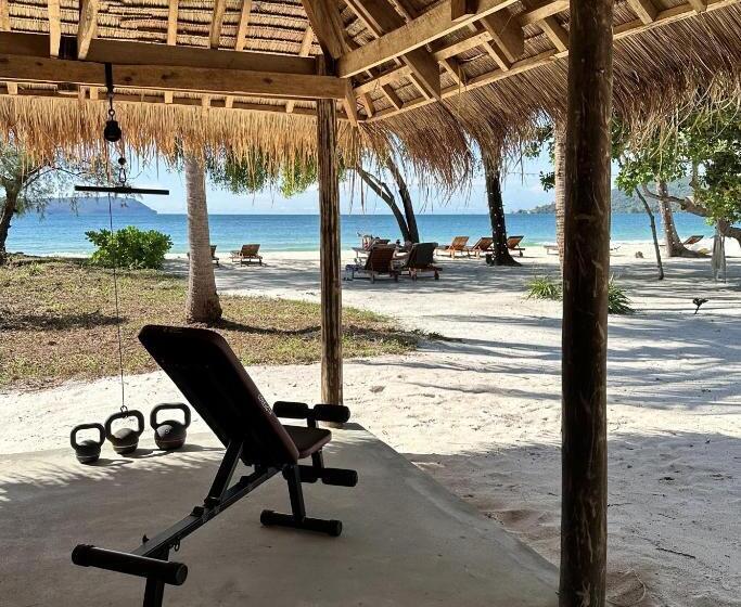 בית מלון כפרי Beachwalk Koh Rong