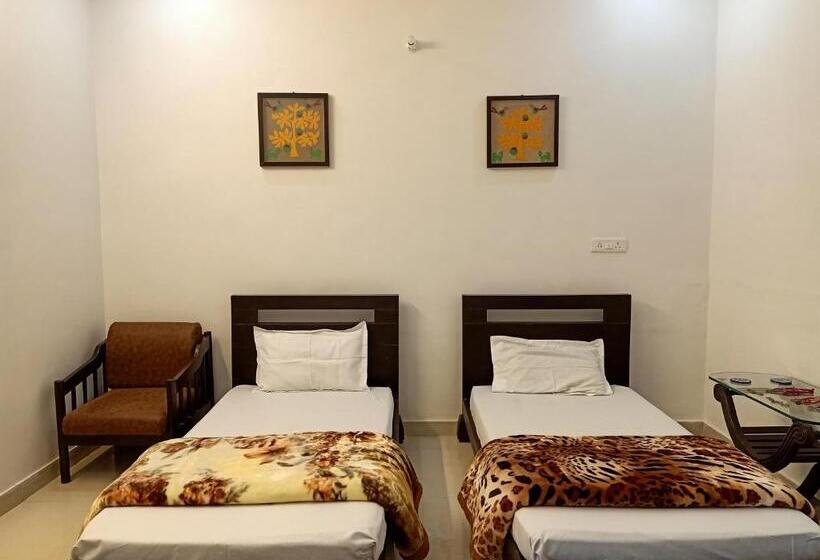 فندق Hindupura Residency