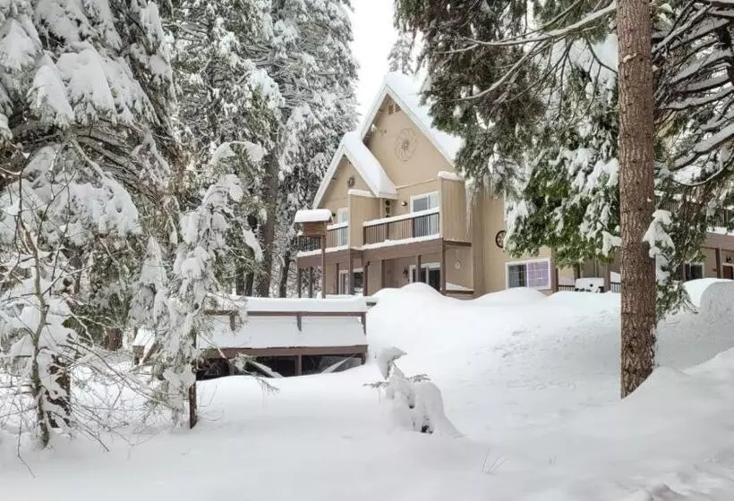 Aamiaismajoitus (B&B) Big Creek Inn