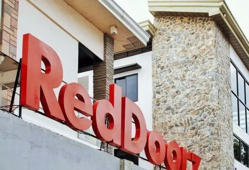 ホテル Reddoorz @ Park S Resort  Alcantara