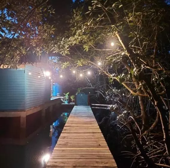 The Sunsetter Bed & Breakfast