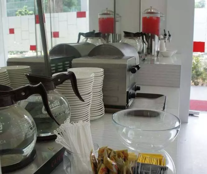 Amaris Hotel By Santika