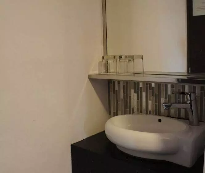 Amaris Hotel By Santika