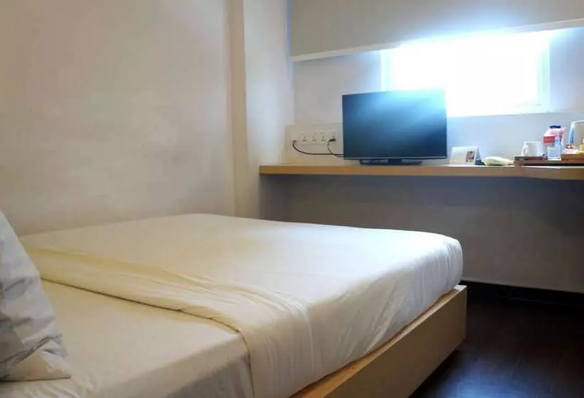 Amaris Hotel By Santika