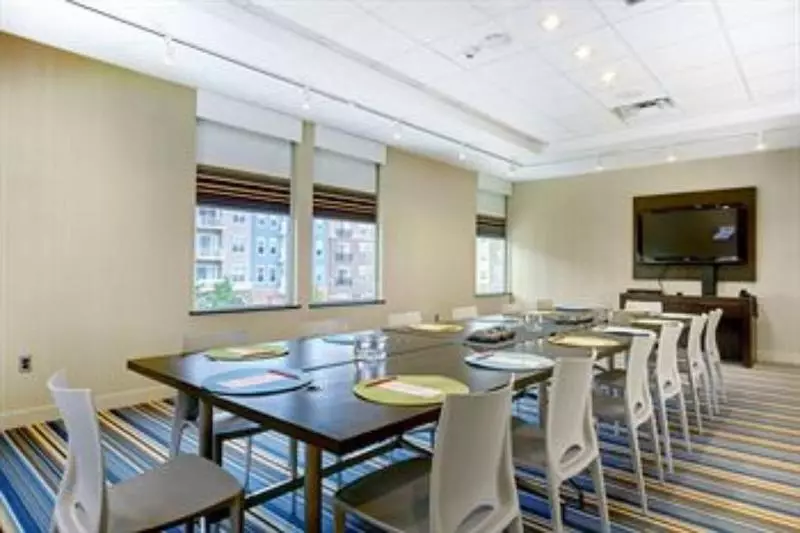 בית מלון כפרי Aloft Richmond West Short Pump