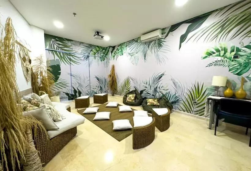 ホテル Bolivariana Plaza Medellin