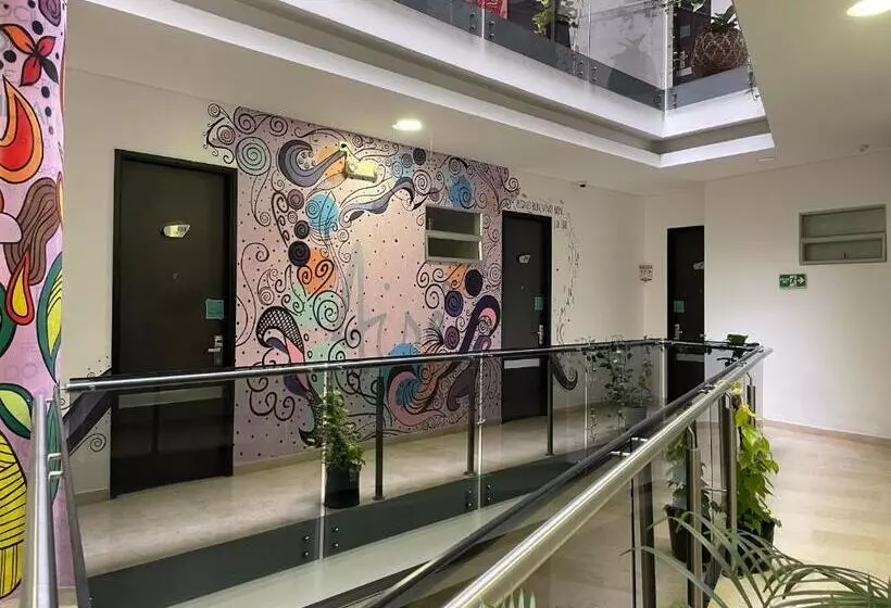 ホテル Bolivariana Plaza Medellin