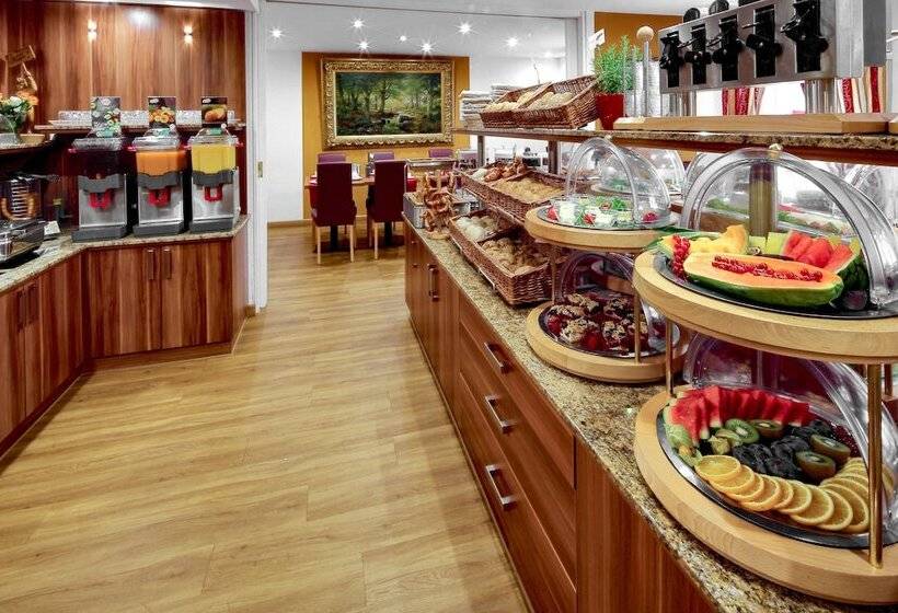 Tiptop Hotel Burgschmiet Garni