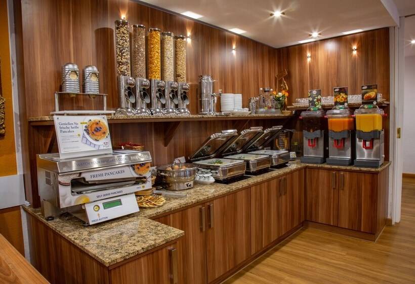 Tiptop Hotel Burgschmiet Garni