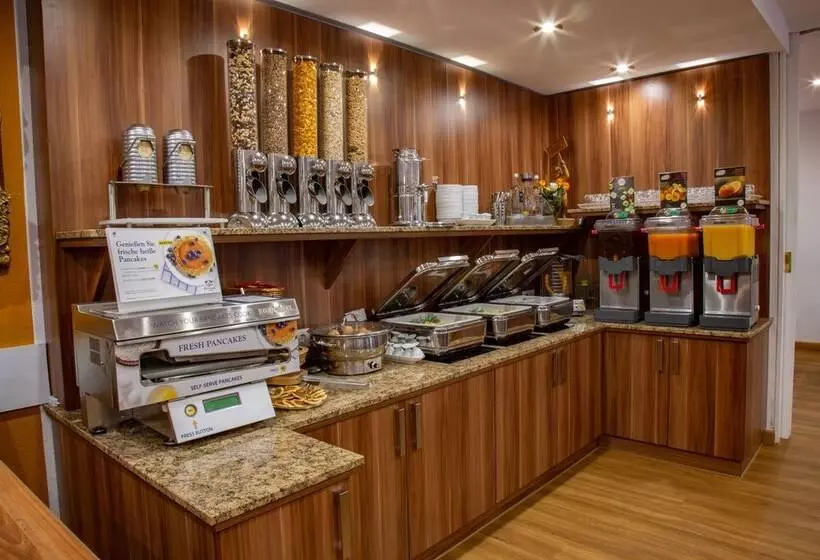 Tiptop Hotel Burgschmiet Garni