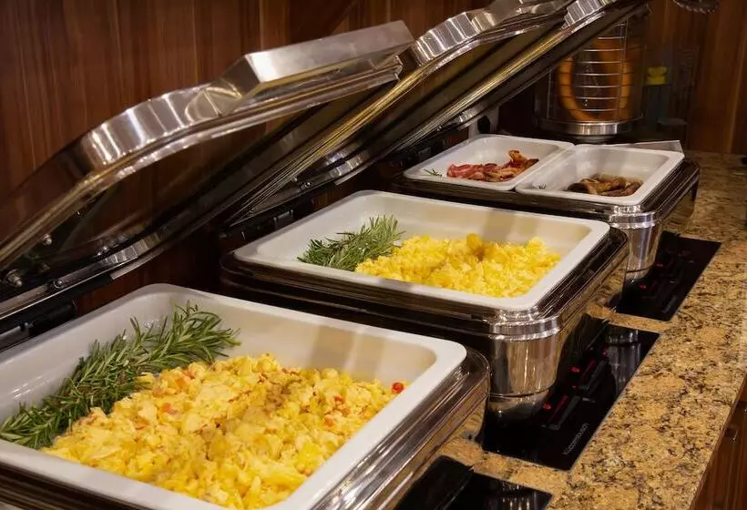 Tiptop Hotel Burgschmiet Garni