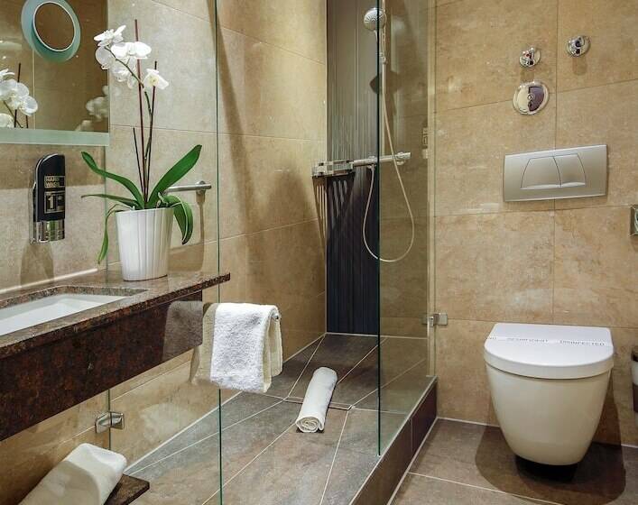 Tiptop Hotel Burgschmiet Garni