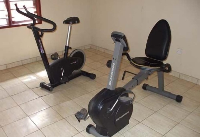 酒店 Coconut Grove Miners Lodge