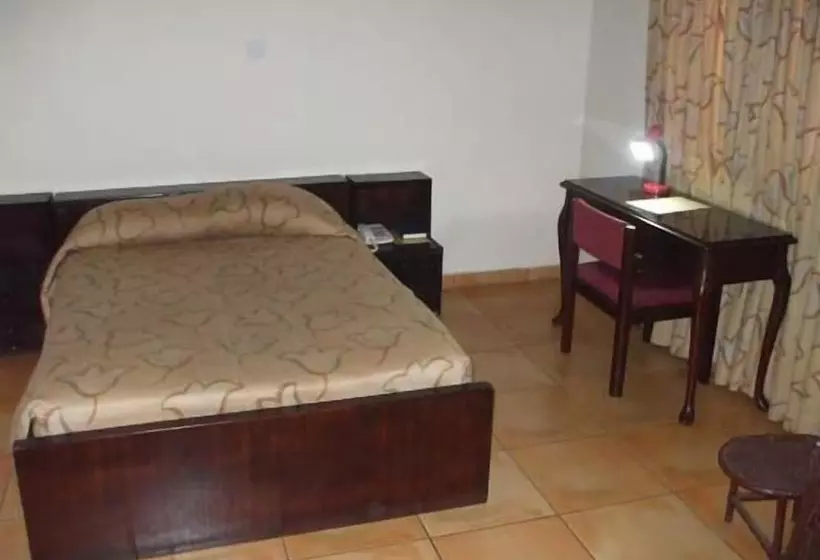 酒店 Coconut Grove Miners Lodge