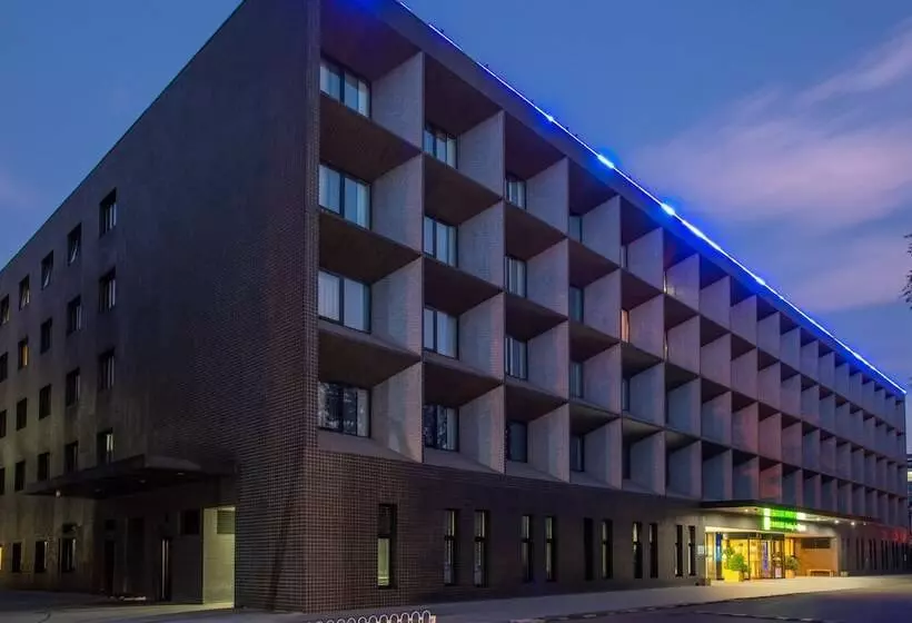 Отель Holiday Inn Express Beijing Airport Zone, An Ihg