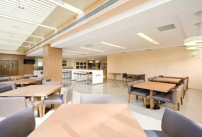 Отель Holiday Inn Express Beijing Airport Zone, An Ihg