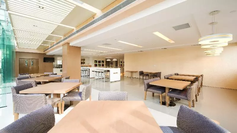 Отель Holiday Inn Express Beijing Airport Zone, An Ihg