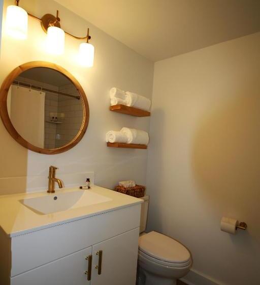 Отель Inn On The Beach