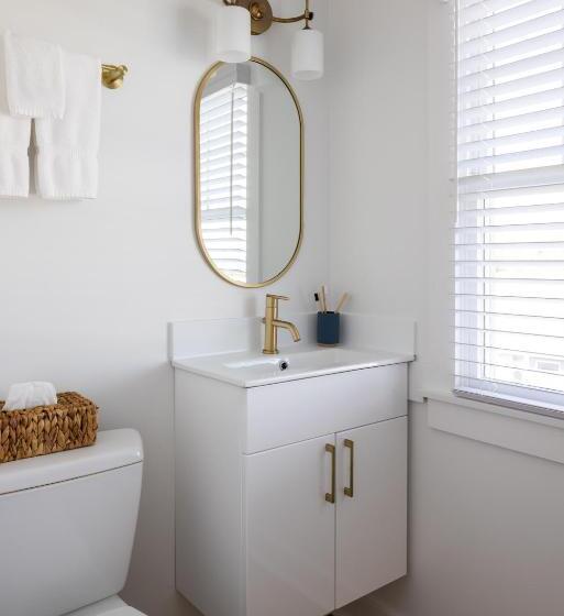 Отель Inn On The Beach