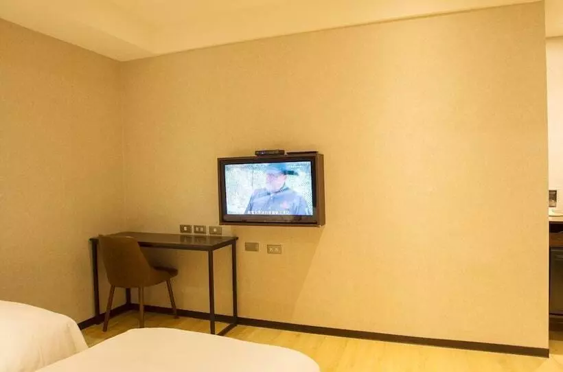 Hotelli Just Live Inntaipei Station