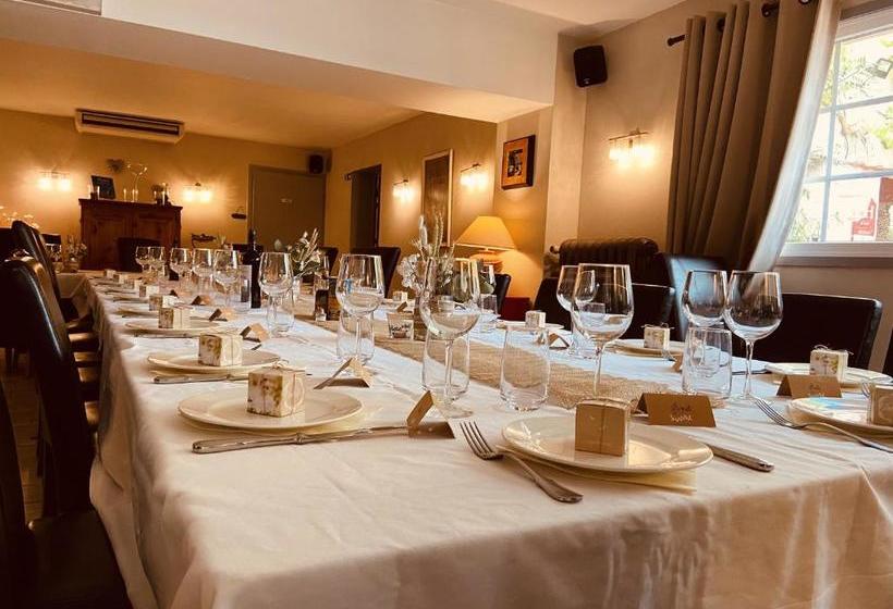 호텔 Logis La Bastide Des Golfs