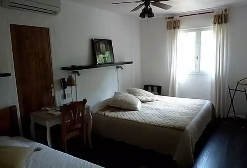 בית מלון כפרי Logis La Bastide Des Golfs