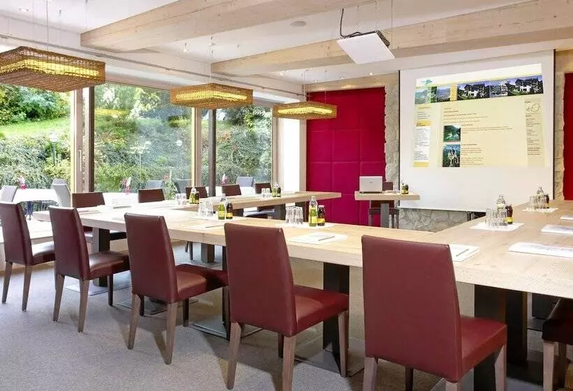 Отель Maximilian