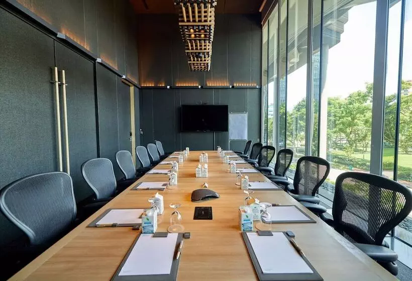 هتل Parkroyal Collection Pickering, Singapore