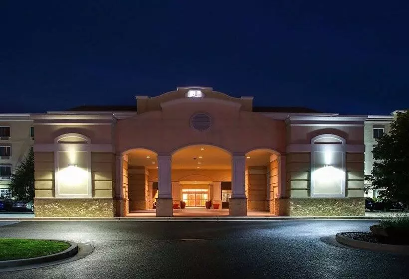 ホテル The Inn At Charles Town