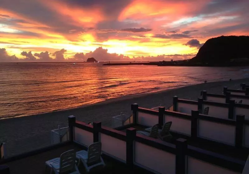 هتل White House Hot Spring Beach Resort