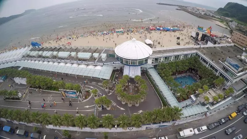 هتل White House Hot Spring Beach Resort