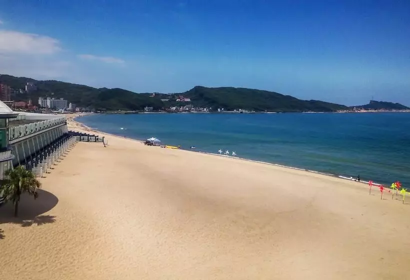 هتل White House Hot Spring Beach Resort