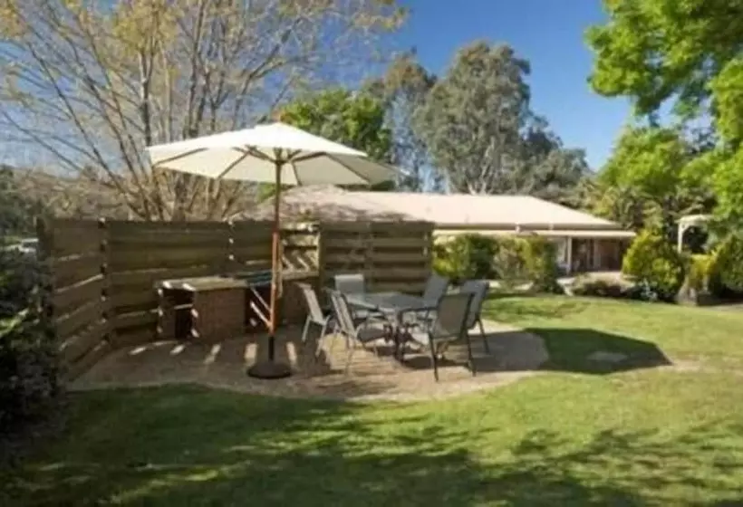 מוטל Mansfield Valley Motor Inn