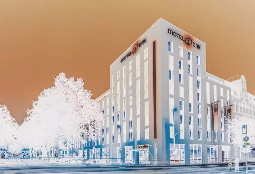 Motel One Düsseldorf Hauptbahnhof