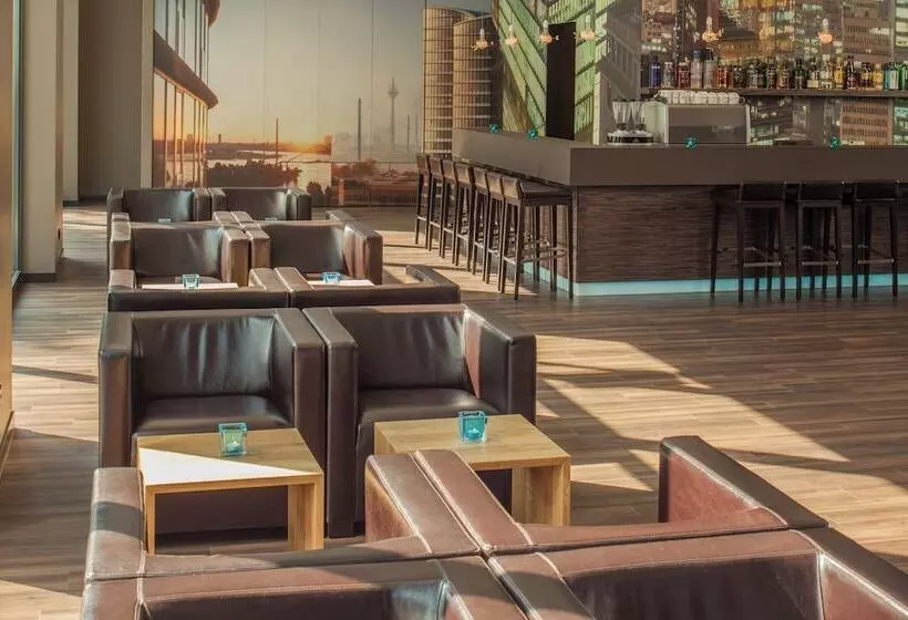 Motel One Düsseldorf Hauptbahnhof