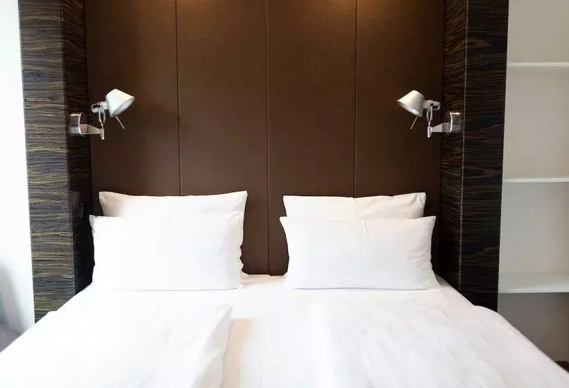 Motel One Düsseldorf Hauptbahnhof