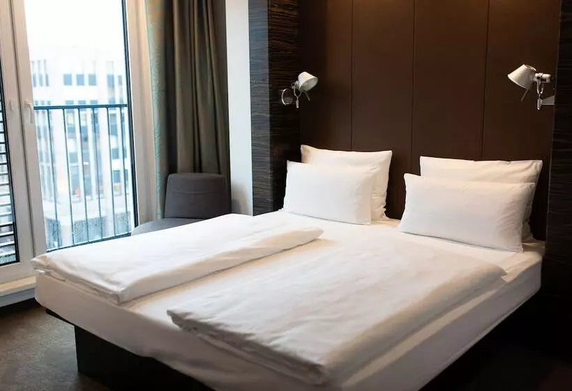 Motel One Düsseldorf Hauptbahnhof