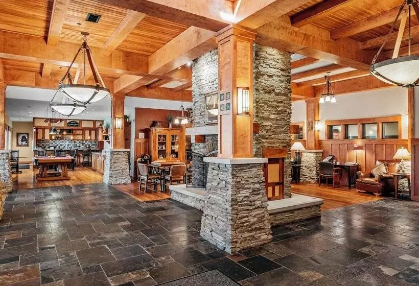 リゾートホテル Tamarack Lodge