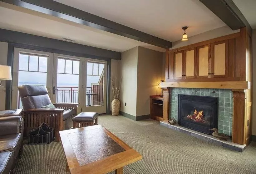 リゾートホテル Tamarack Lodge