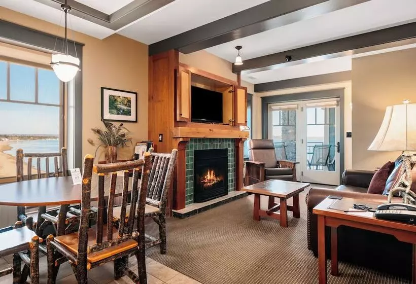 リゾートホテル Tamarack Lodge