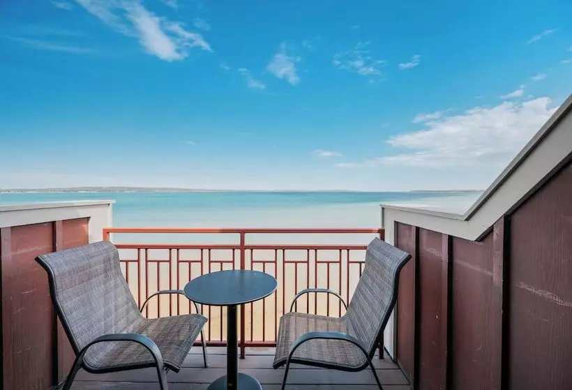 リゾートホテル Tamarack Lodge