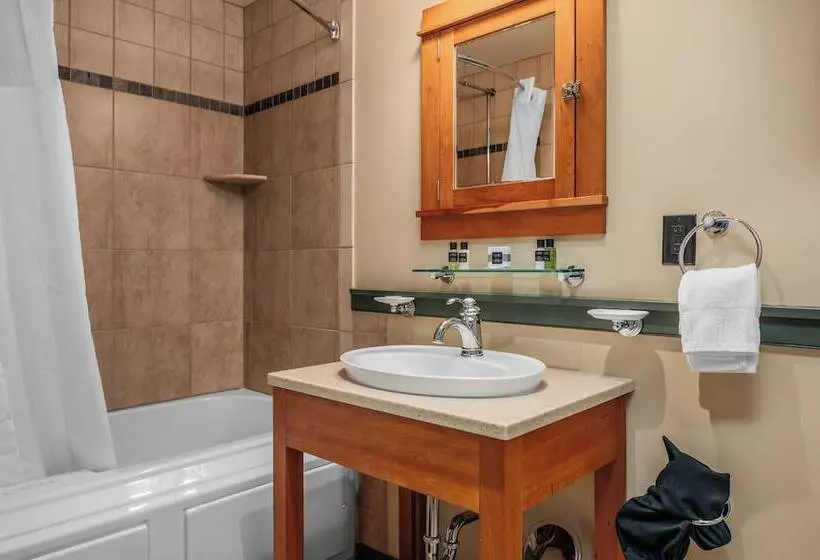 リゾートホテル Tamarack Lodge