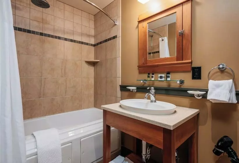 リゾートホテル Tamarack Lodge