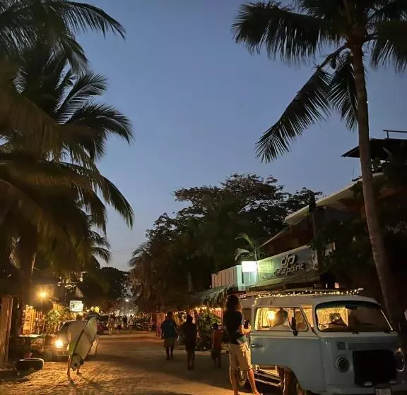 Retkeilymaja Casa Karma