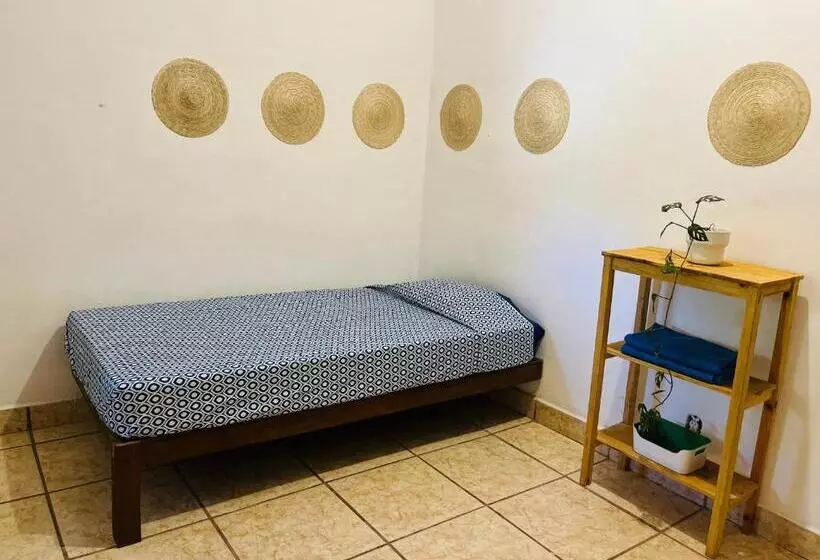 Retkeilymaja Casa Karma