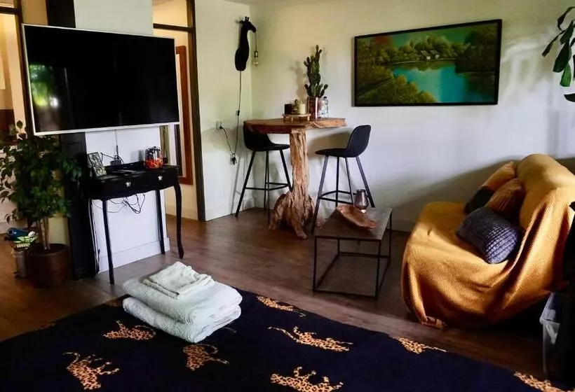 Aamiaismajoitus (B&B) Jungle Stay In A Hidden Paradise