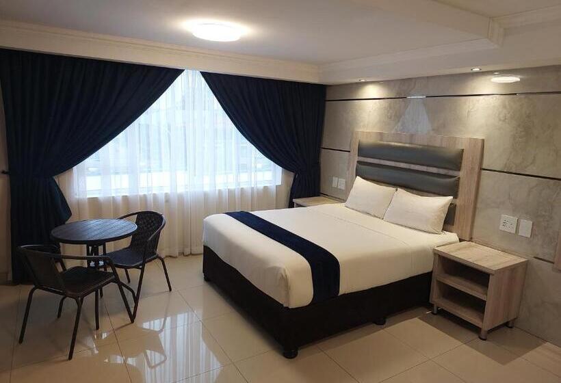 בית מלון כפרי Bayside Taj