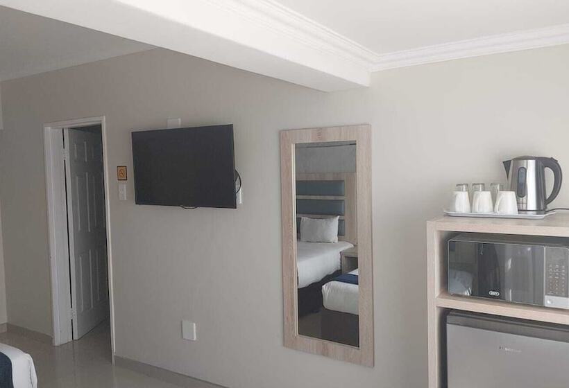 בית מלון כפרי Bayside Taj