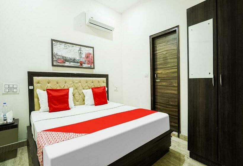 Hotel Oyo 84355 Saini